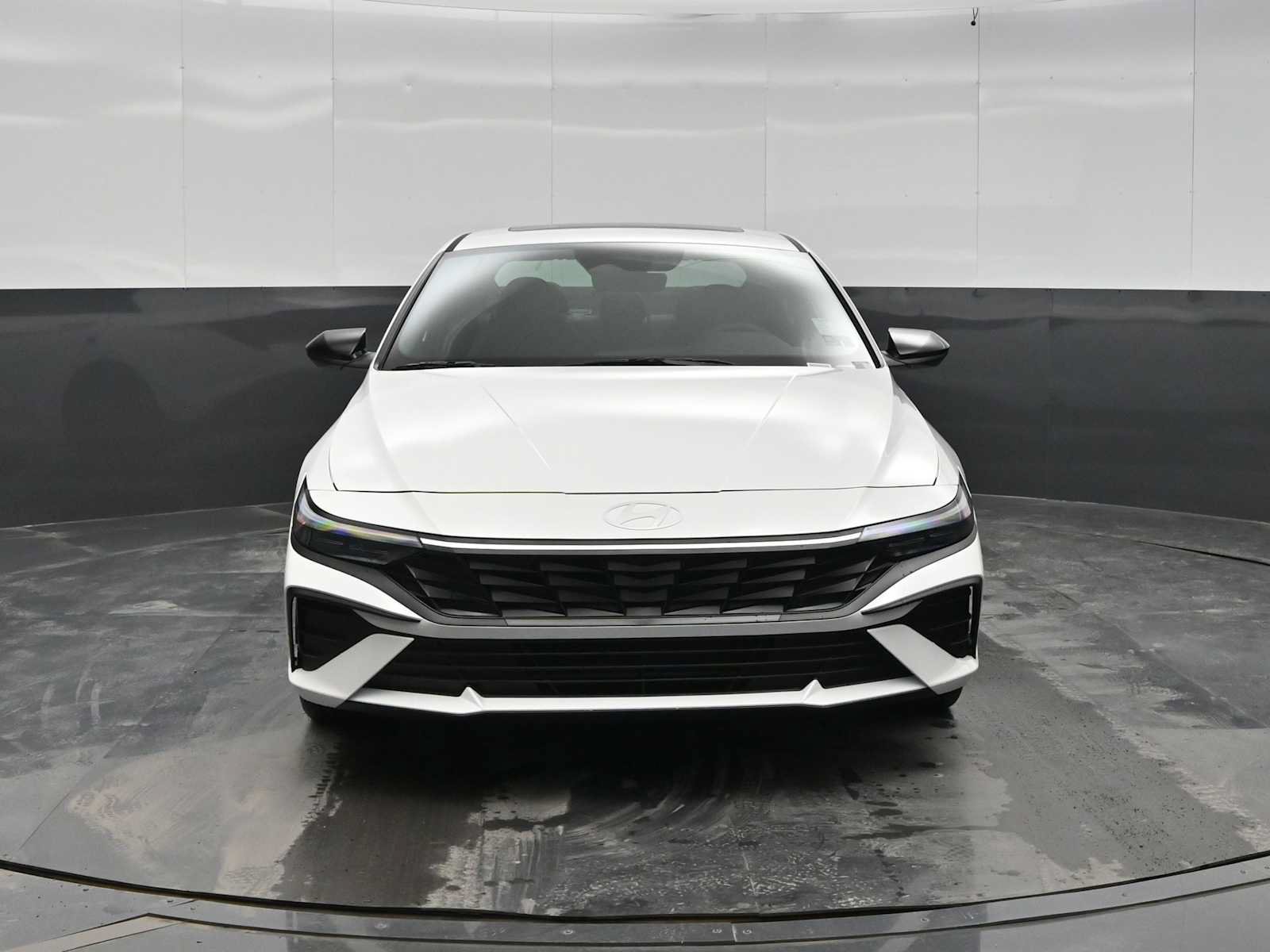 New 2026 Hyundai Elantra SEL Sport FWD image 3