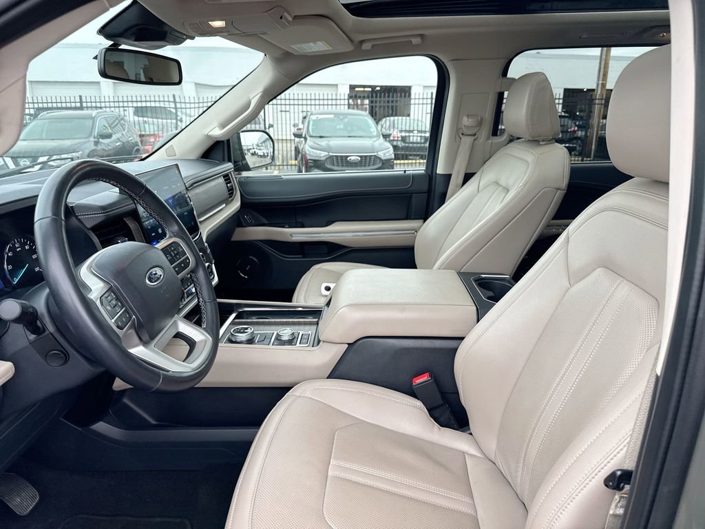Used 2024 Ford Expedition Limited image 23