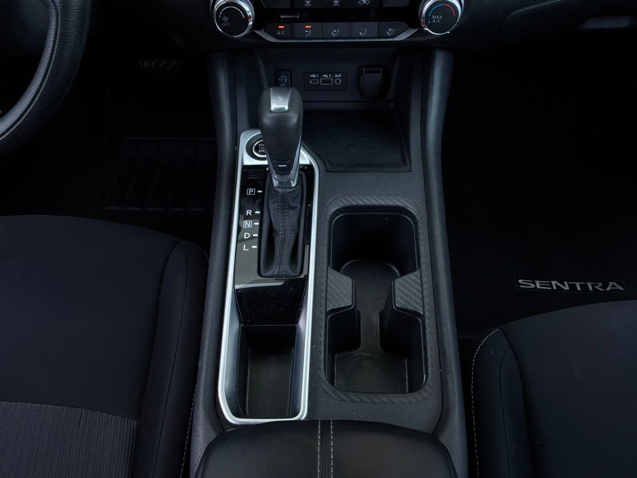 Used 2025 Nissan Sentra SV FWD image 14
