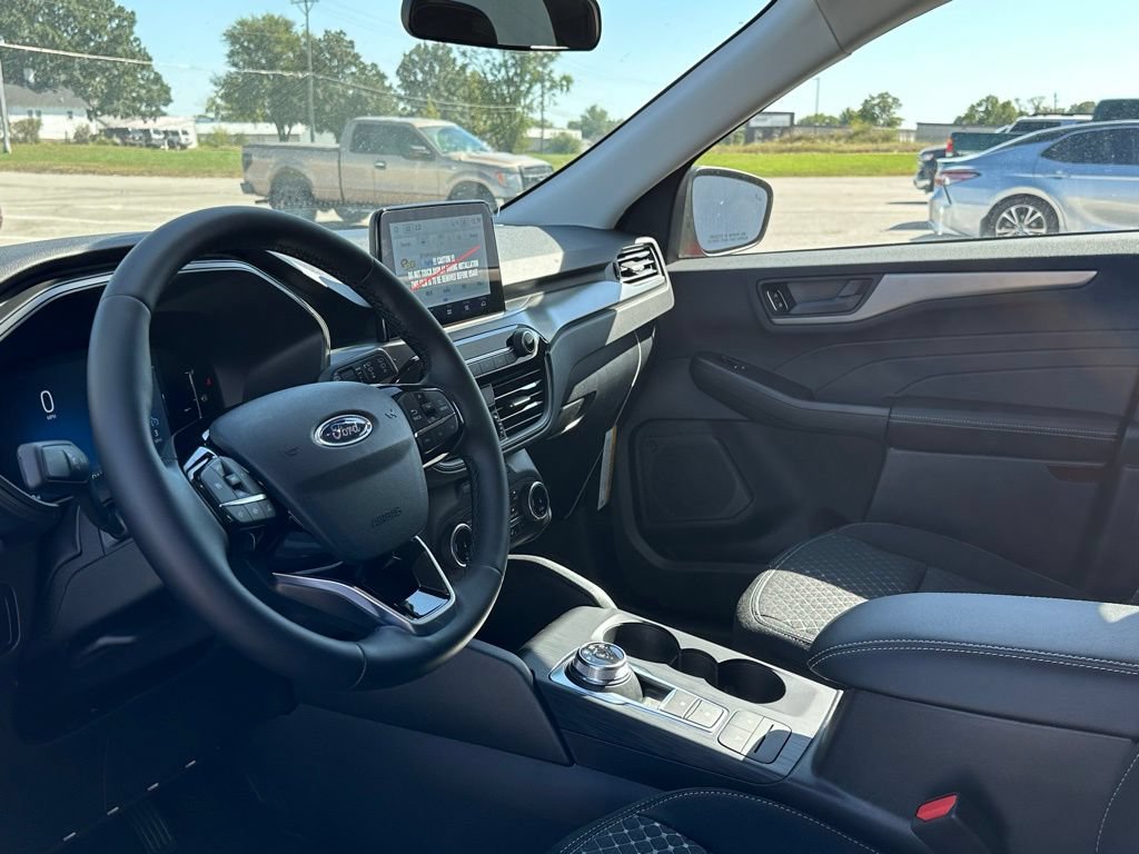 New 2026 Ford Escape Active w/ Cold Weather Package AWD/4WD image 13