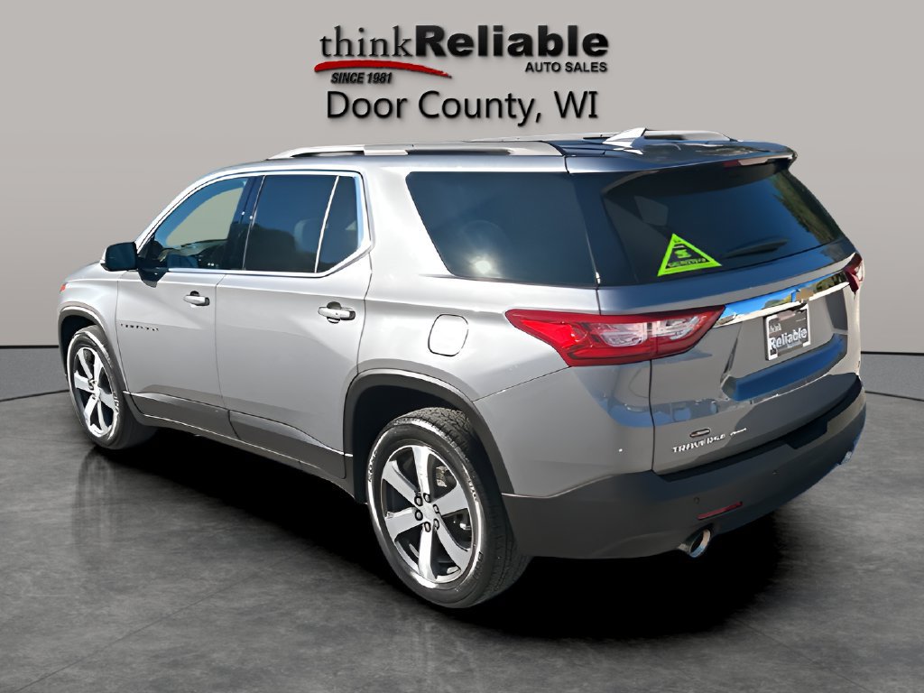 Used 2020 Chevrolet Traverse LT w/ LT Premium Package AWD/4WD image 3