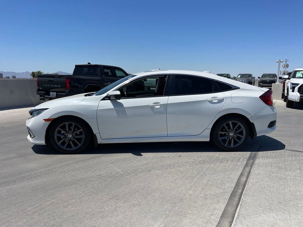 Used 2020 Honda Civic EX image 5