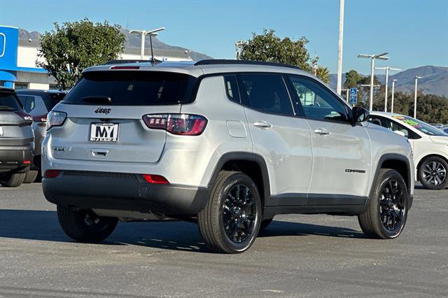 New 2026 Jeep Compass Latitude AWD/4WD image 4