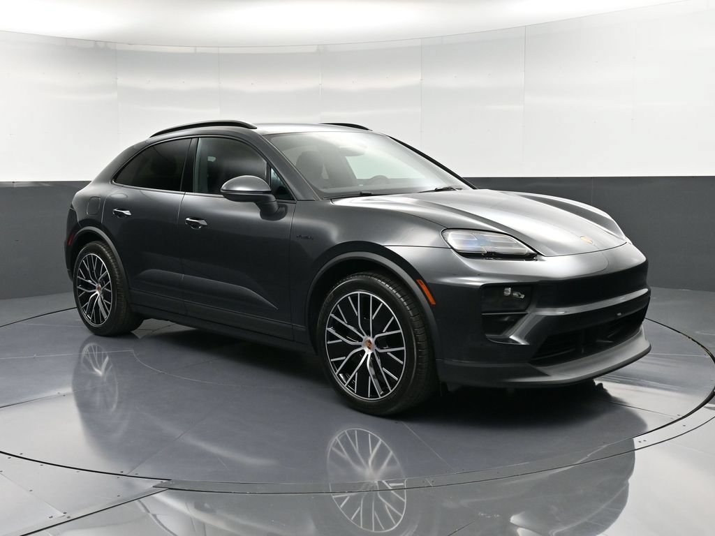 Certified 2025 Porsche Macan Electric RWD image 10
