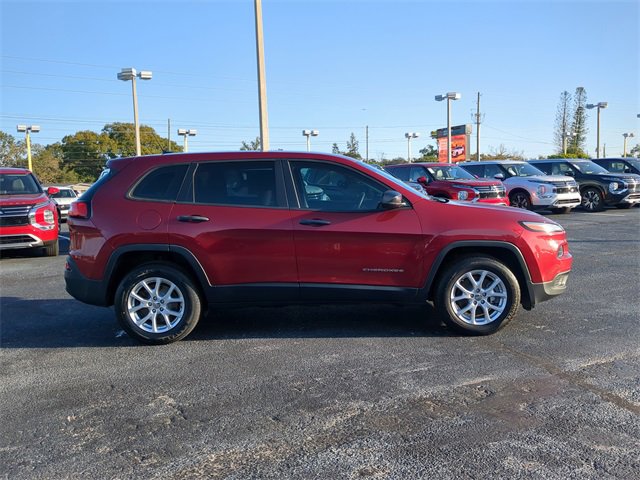 Used 2017 Jeep Cherokee Sport w/ Trailer Tow Group image 6