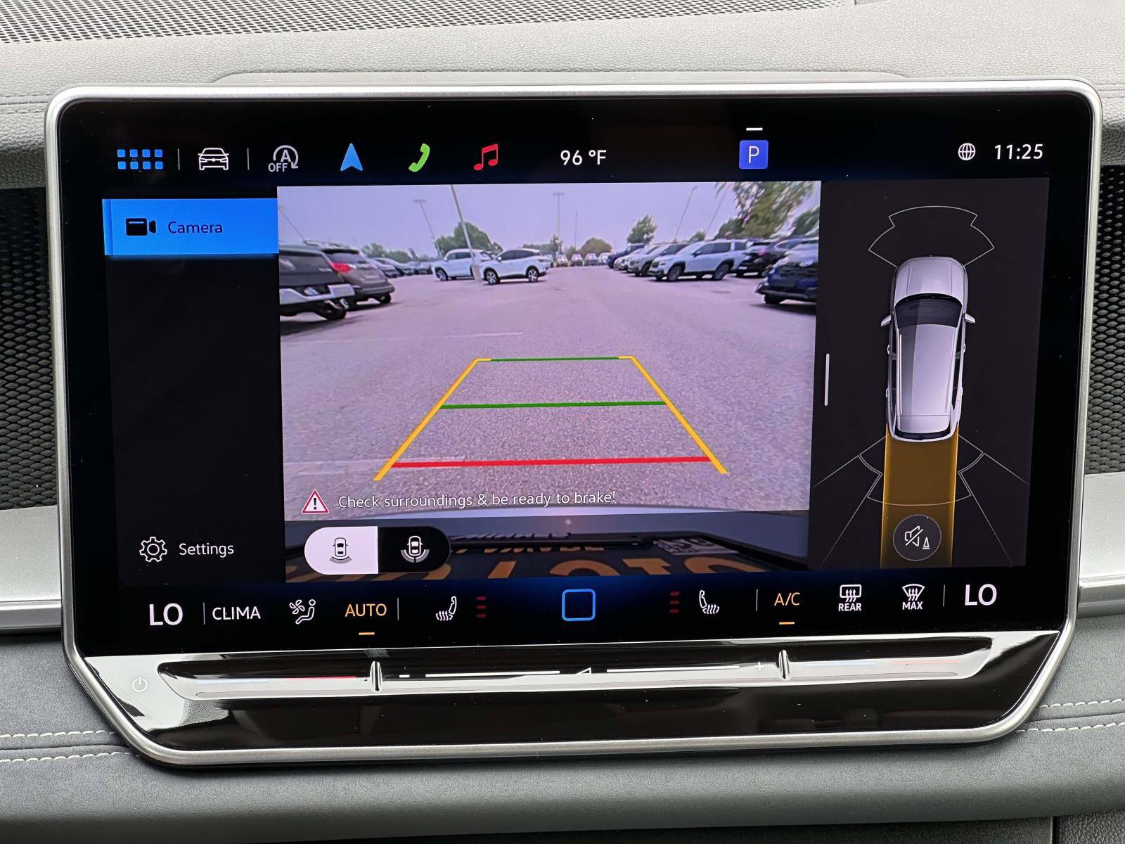 Certified 2025 Volkswagen Tiguan SE AWD/4WD image 19