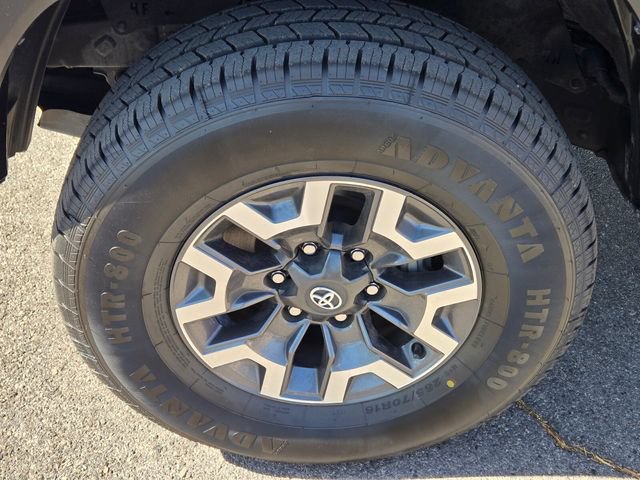 Used 2023 Toyota Tacoma TRD Off-Road AWD/4WD image 10