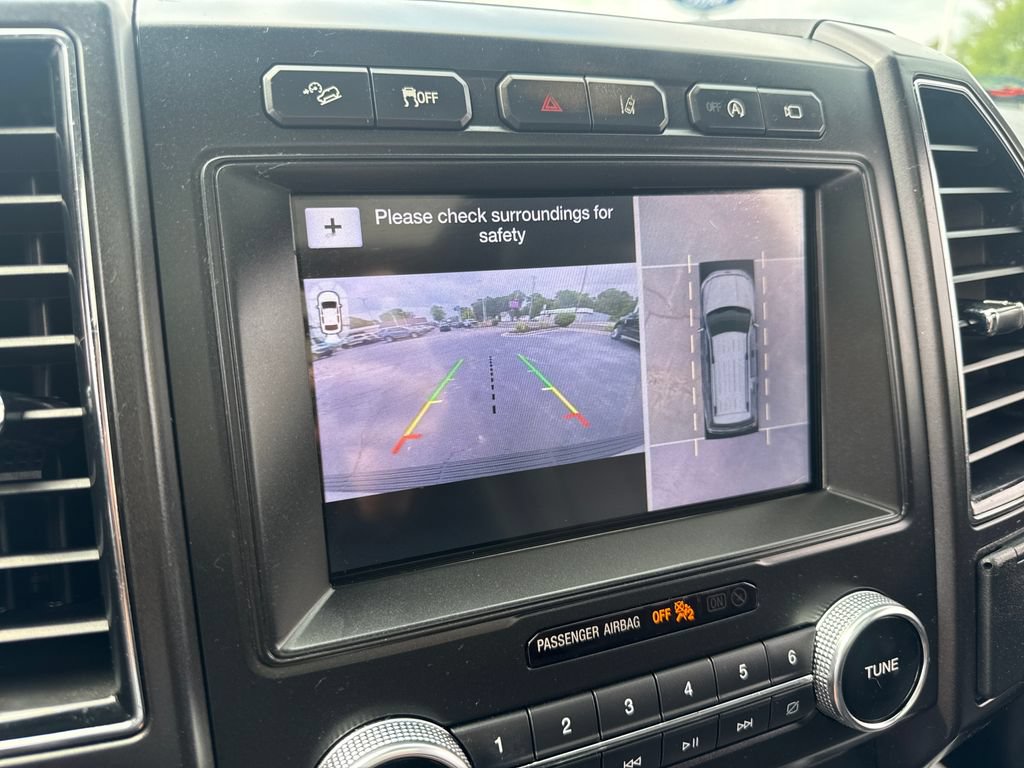 Used 2019 Ford Expedition Limited w/ Equipment Group 302A AWD/4WD image 37