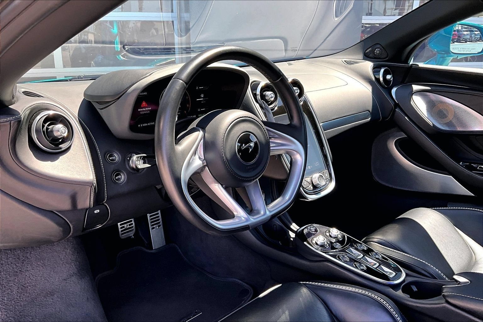 Used 2021 McLaren GT RWD image 13