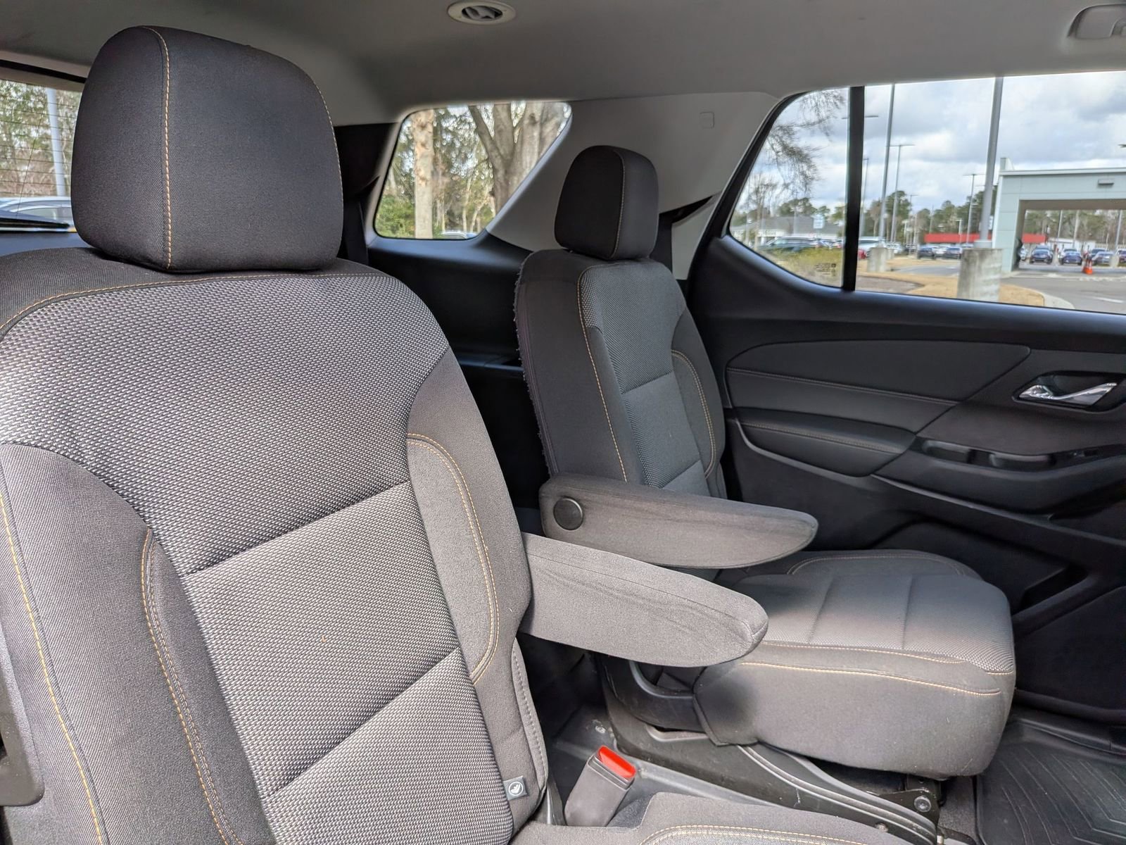 Used 2019 Chevrolet Traverse LT FWD image 34