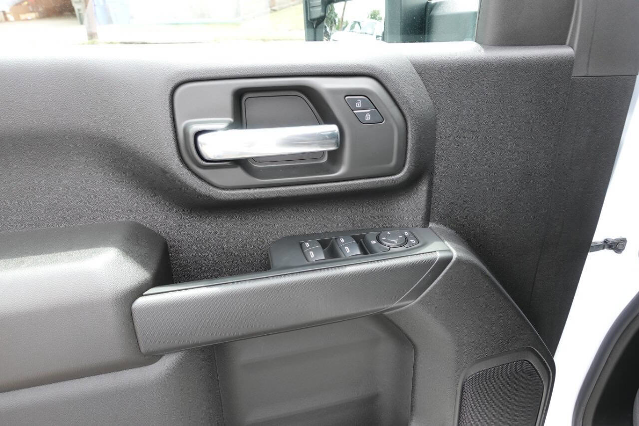 Used 2024 GMC Sierra 2500 Pro w/ Convenience Package image 14