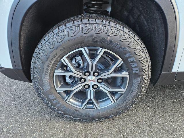 New 2026 GMC Acadia AT4 image 9
