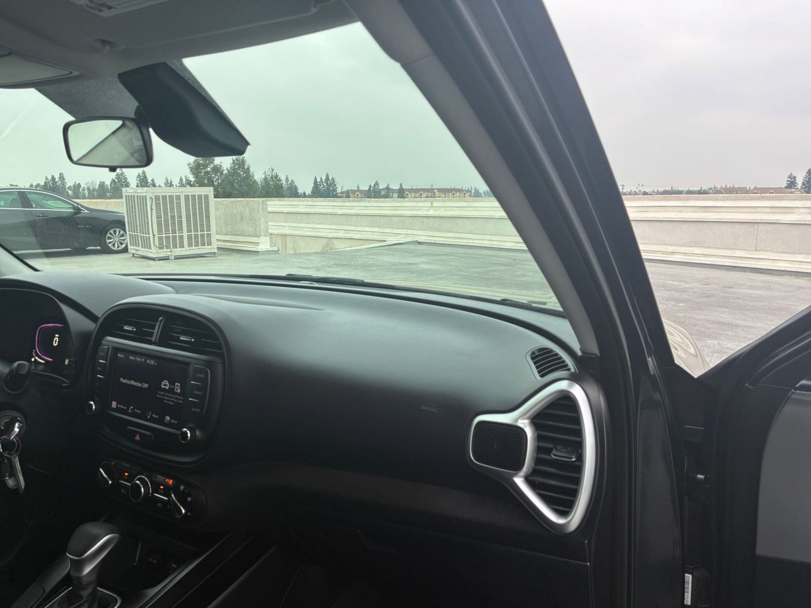 Used 2025 Kia Soul LX w/ LX Technology Package image 33