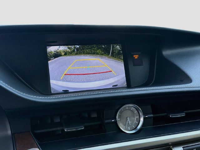 Used 2016 Lexus ES 350 w/ Luxury Package w/Wood Trim FWD image 32