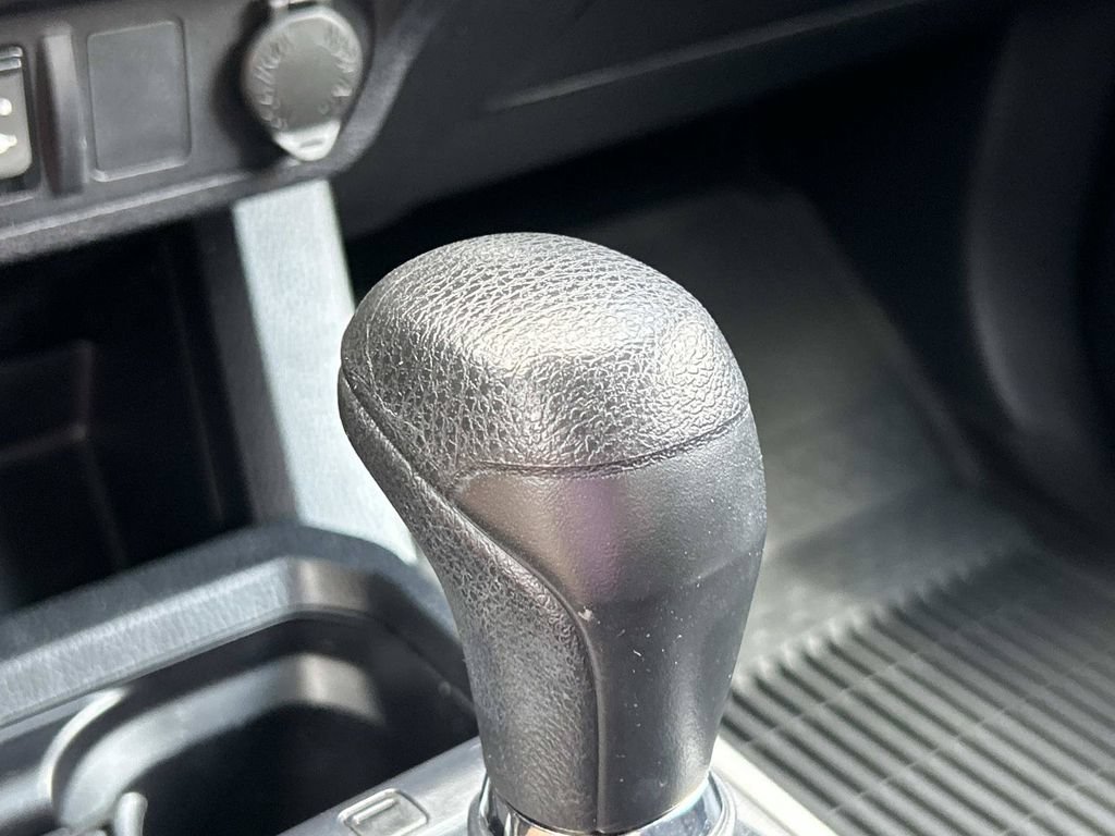 Used 2019 Toyota Tacoma SR5 RWD image 38