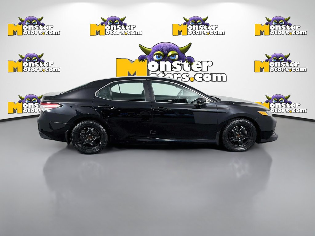 Used 2020 Toyota Camry LE FWD image 4