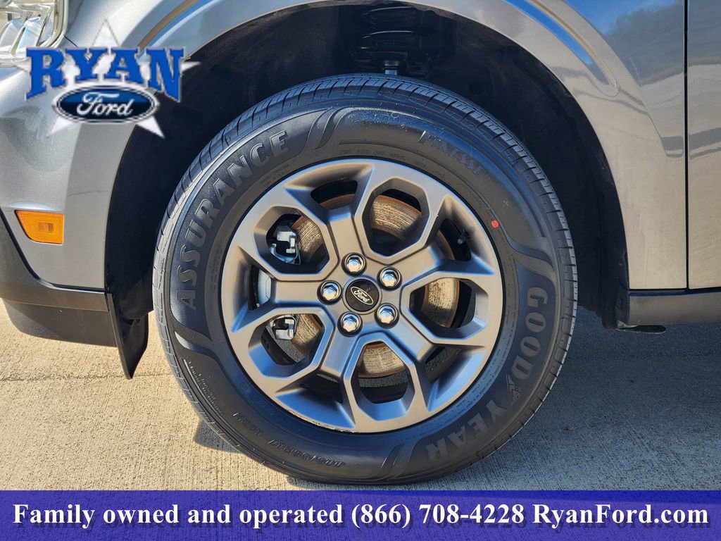 Used 2022 Ford Maverick XLT FWD image 7