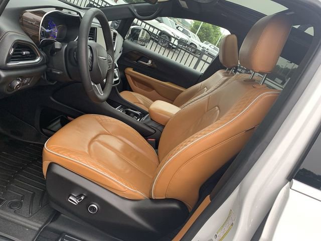 Used 2023 Chrysler Pacifica Pinnacle FWD image 18