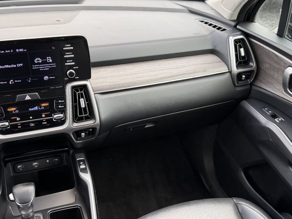 Used 2021 Kia Sorento EX FWD image 13
