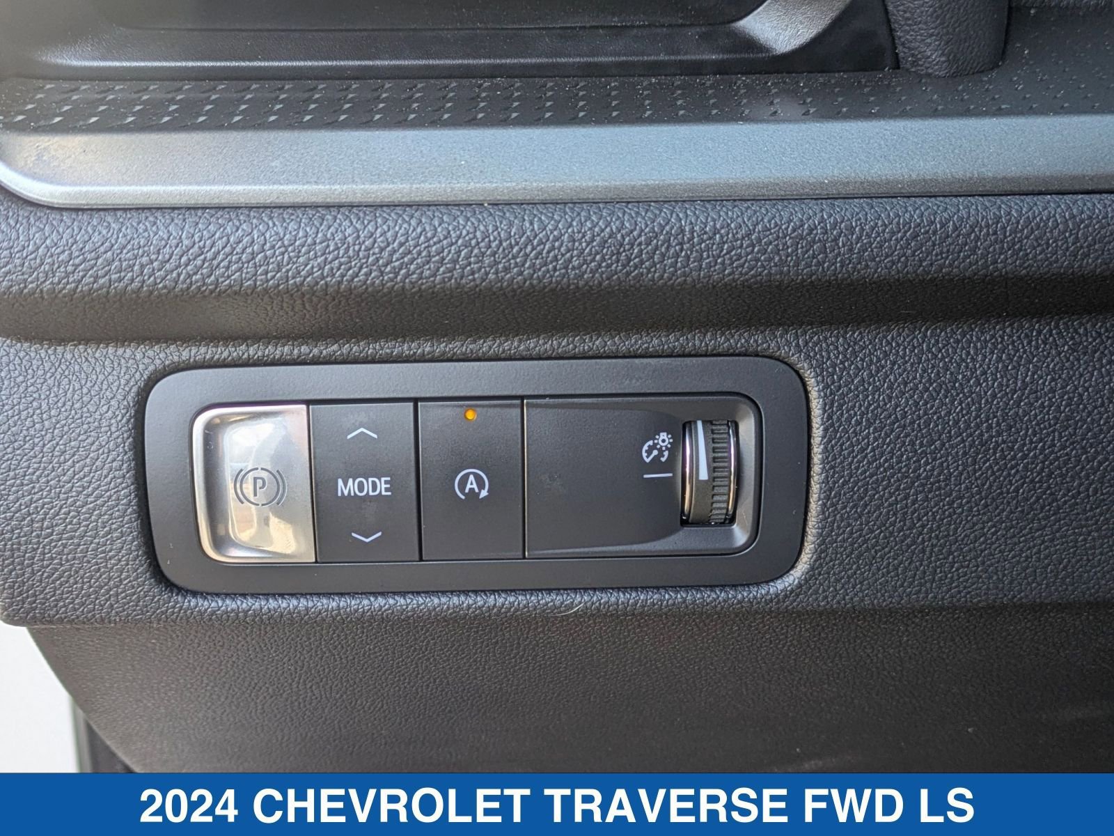 Used 2024 Chevrolet Traverse LS image 19
