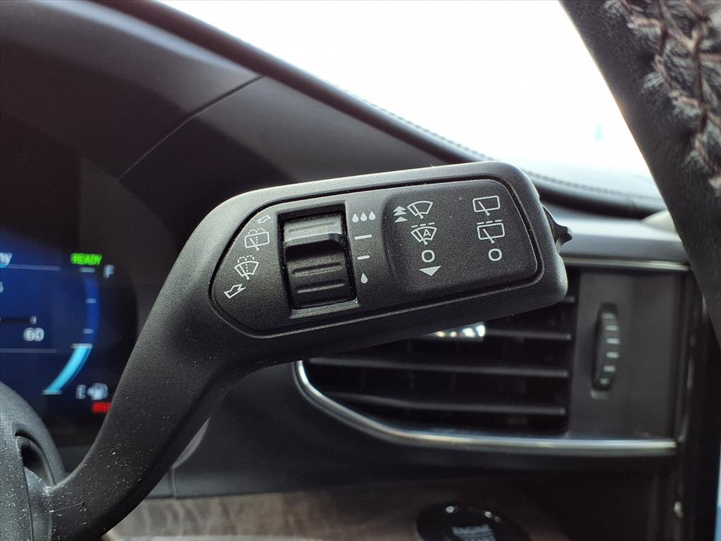 Used 2023 Ford Explorer Platinum w/ Technology Package AWD/4WD image 28