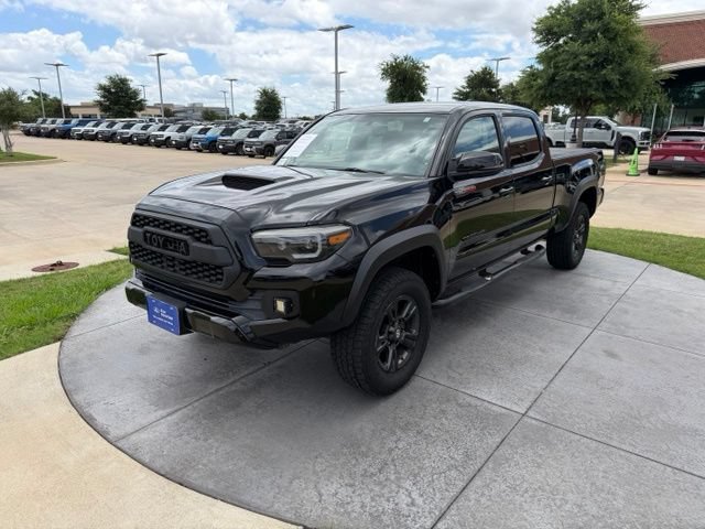 Used 2017 Toyota Tacoma TRD Sport w/ Tow Package AWD/4WD image 3