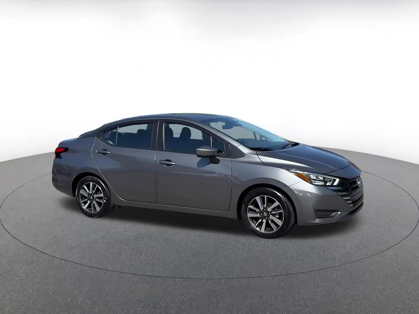 Used 2025 Nissan Versa SV FWD image 2