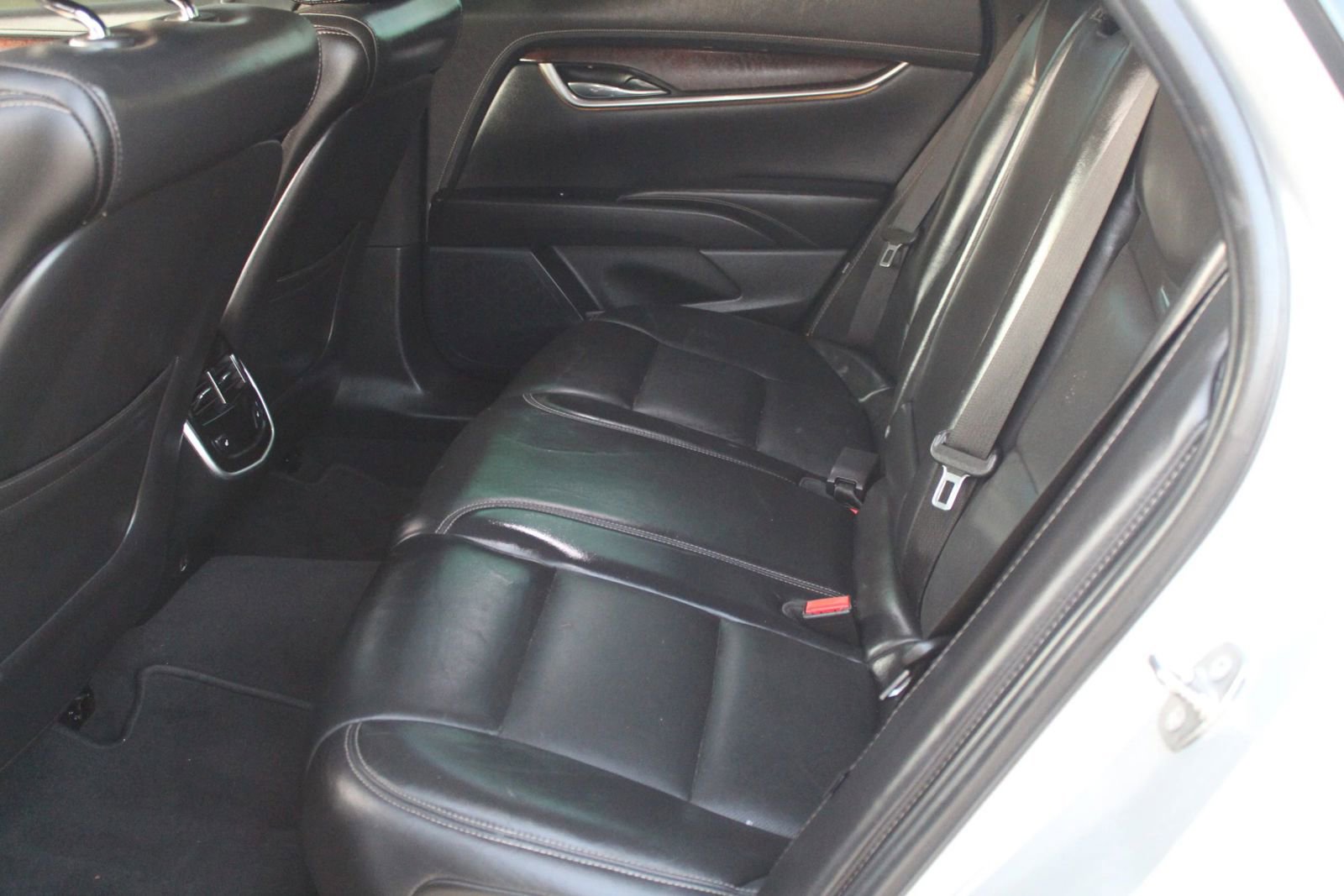 Used 2019 Cadillac XTS Luxury image 19