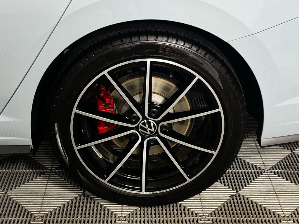 Used 2025 Volkswagen Jetta GLI Autobahn image 43