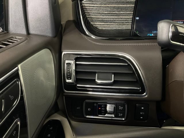 Used 2022 Lincoln Navigator L Black Label AWD/4WD image 22