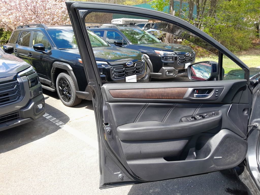 Used 2019 Subaru Outback 2.5i Limited AWD/4WD image 11