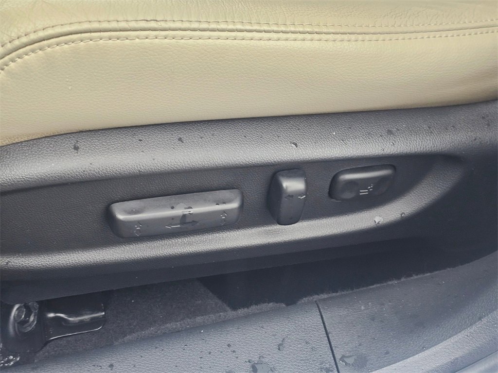 Used 2016 Honda Accord Touring image 22