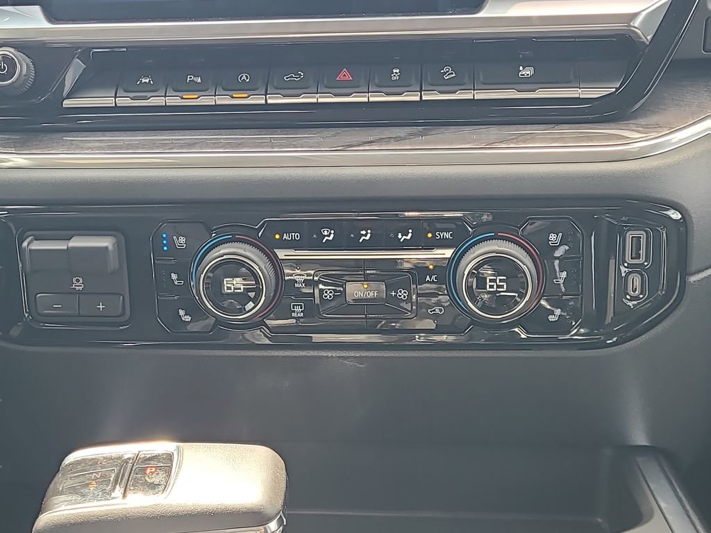 Used 2022 Chevrolet Silverado 1500 LTZ w/ LTZ Premium Package image 37