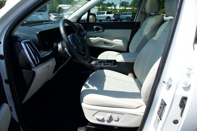 Used 2025 Kia Sorento EX w/ EX Panoramic Sunroof Package AWD/4WD image 21