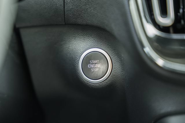 Certified 2023 Volvo XC40 B5 Plus w/ Protection Package Premier AWD/4WD image 29
