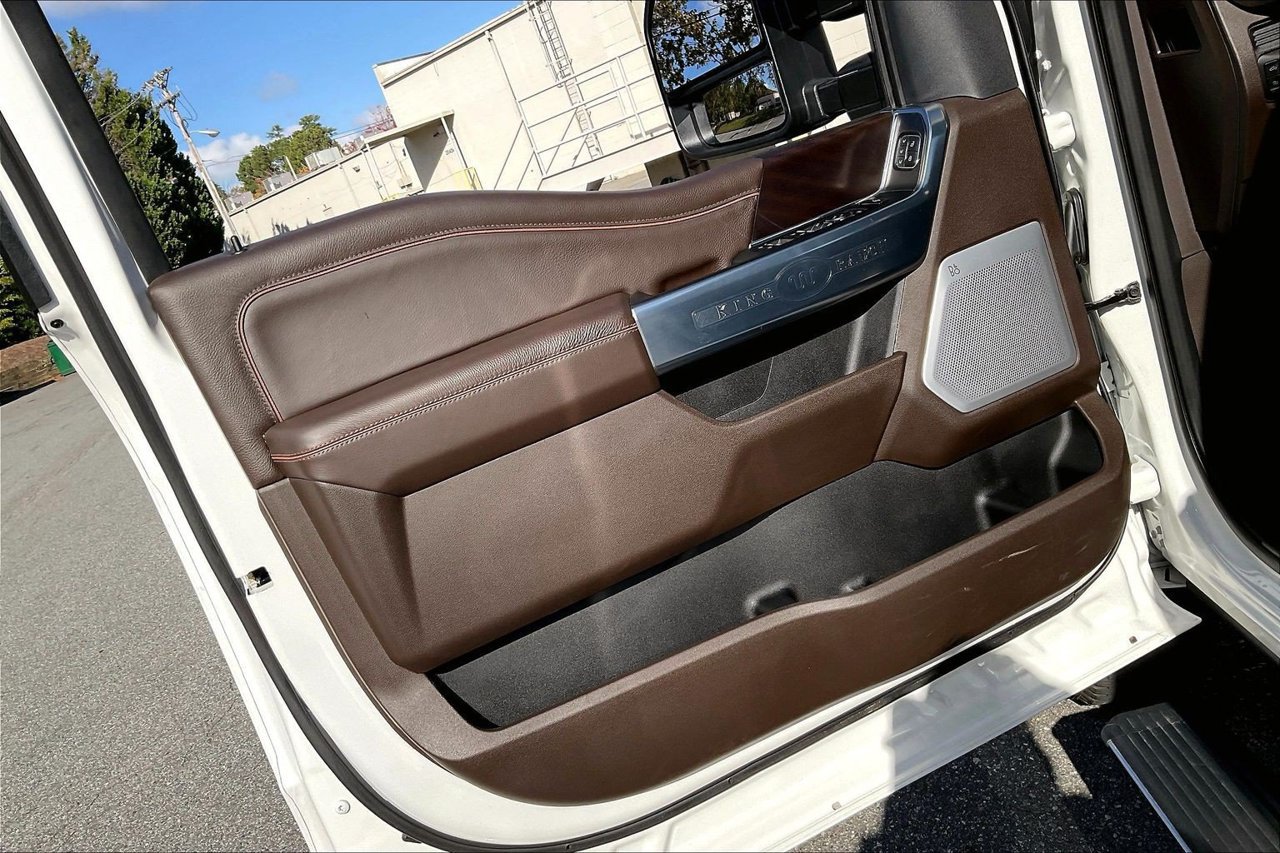 Used 2025 Ford F250 King Ranch w/ Chrome Package AWD/4WD image 28