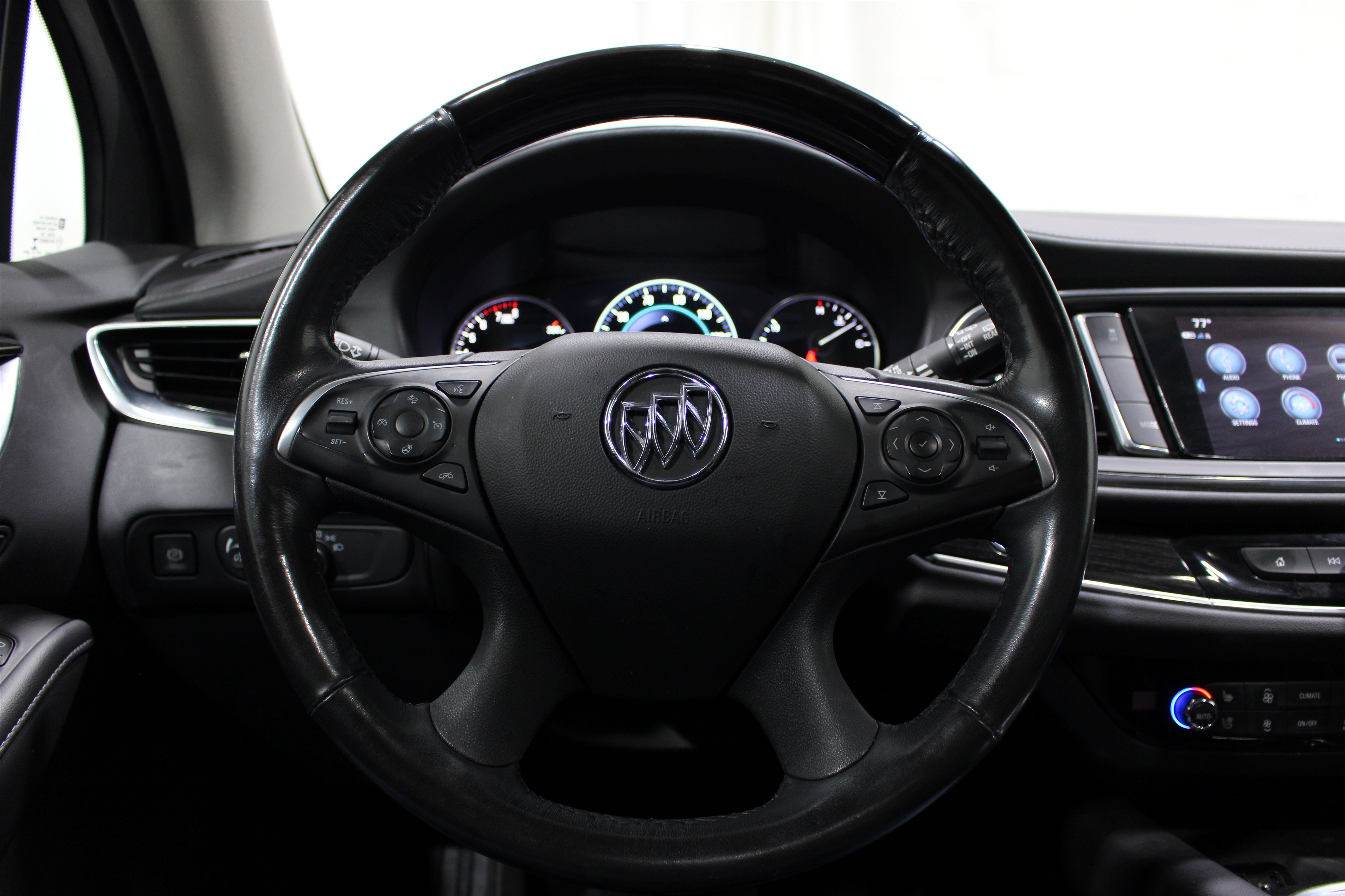 Used 2019 Buick Enclave Avenir w/ Avenir Technology Package FWD image 13