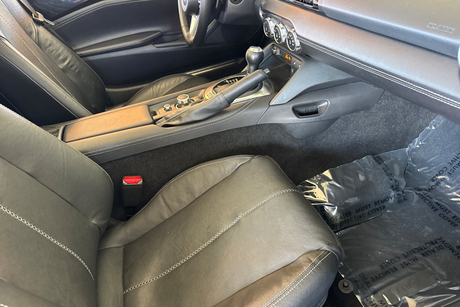 Used 2025 MAZDA MX-5 Miata RF Grand Touring RWD image 17