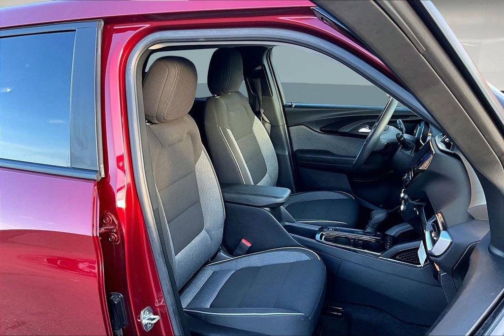 Used 2022 Chevrolet TrailBlazer LT w/ Convenience Package image 27