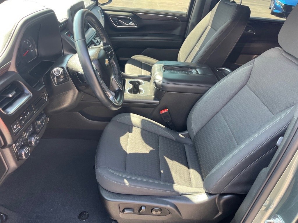 Used 2023 Chevrolet Suburban LS w/ Driver Alert Package image 5