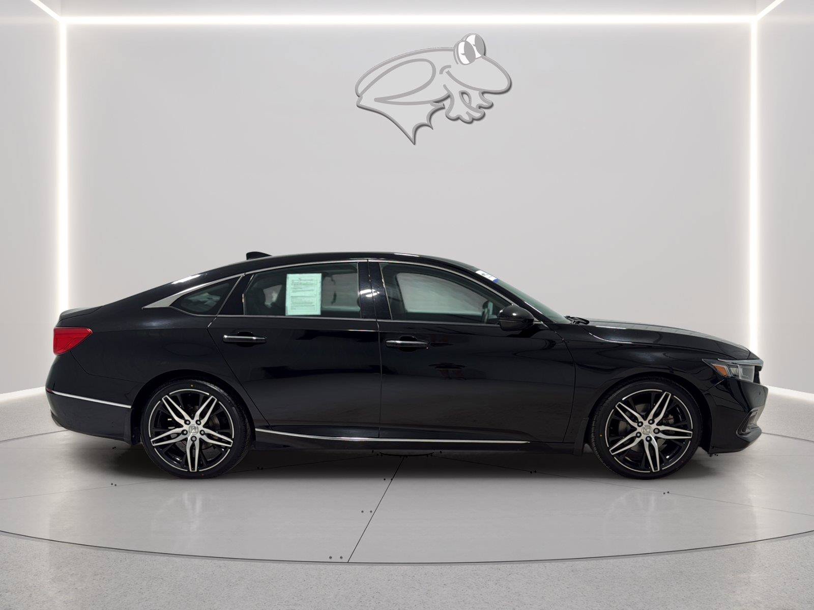 Used 2021 Honda Accord Touring image 7