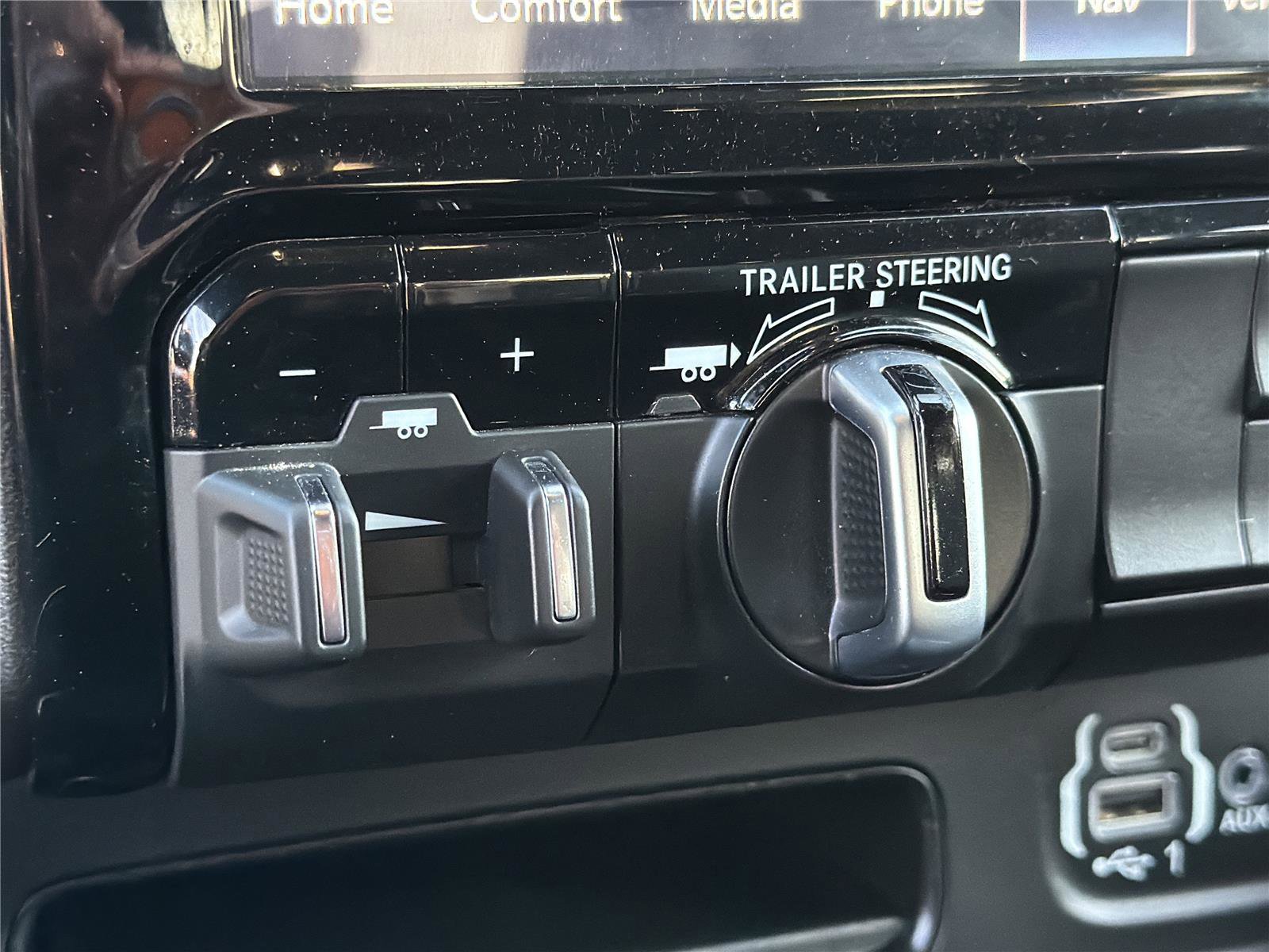 Used 2024 RAM 1500 Big Horn AWD/4WD image 30