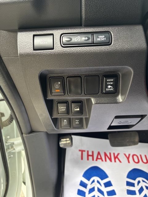 Used 2023 Nissan Frontier PRO-4X w/ Pro Convenience Package AWD/4WD image 13