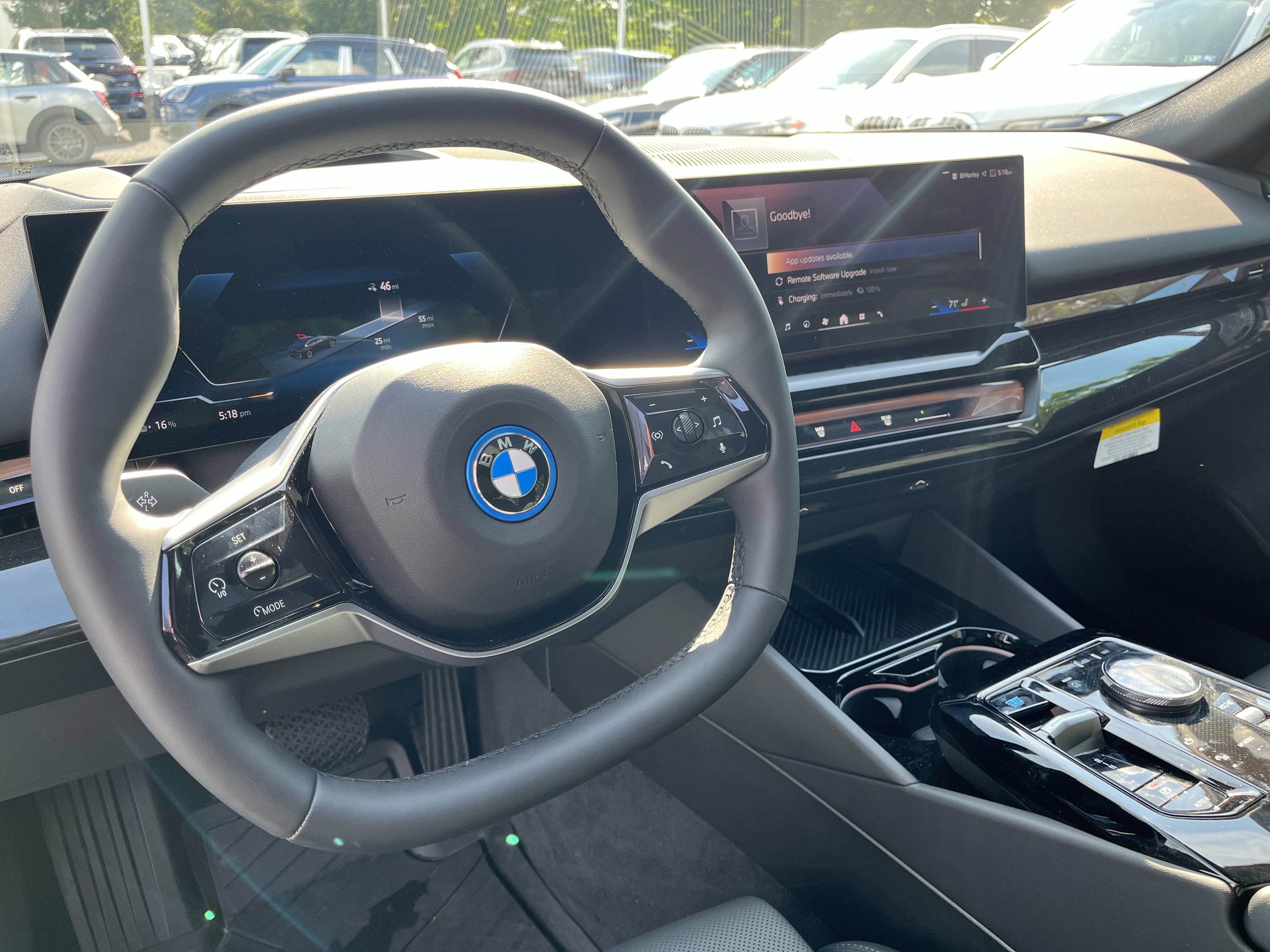 Used 2025 BMW i5 xDrive40 w/ Premium Package image 12