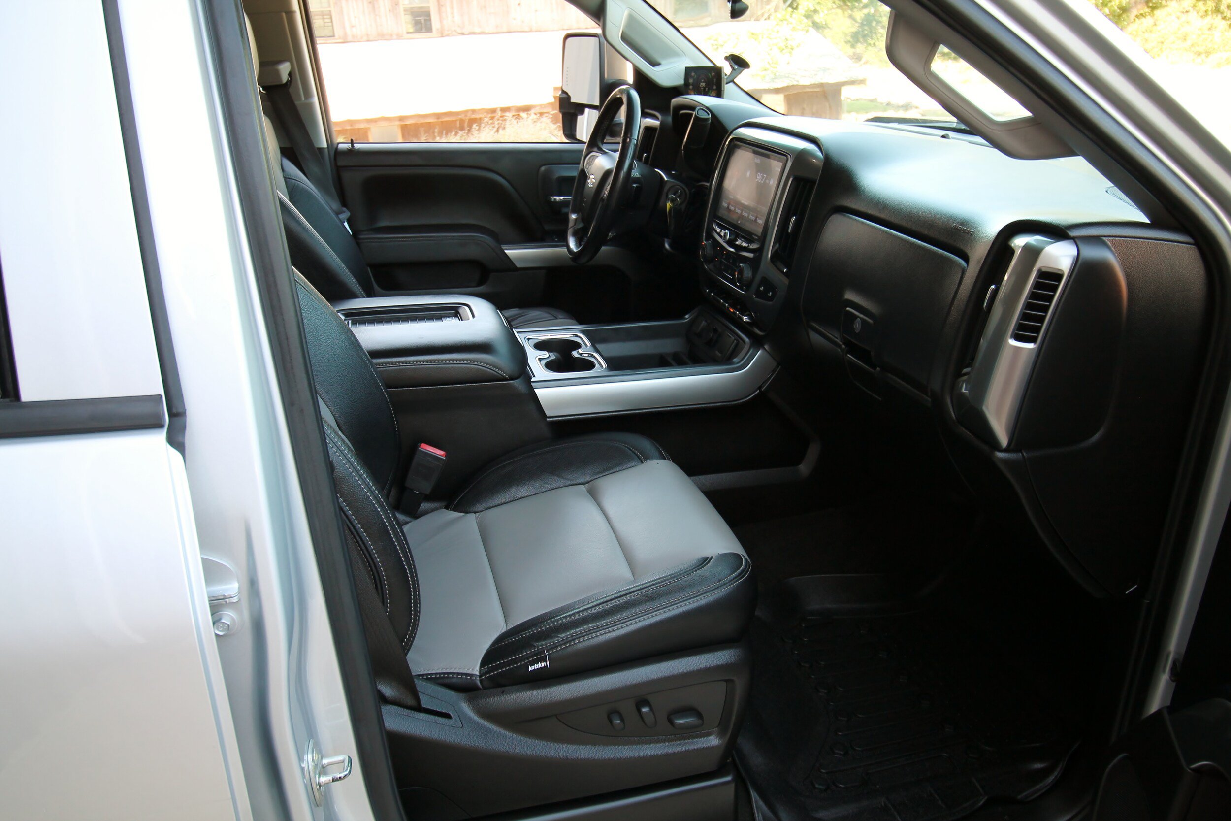 Used 2018 Chevrolet Silverado 3500 LT AWD/4WD image 37