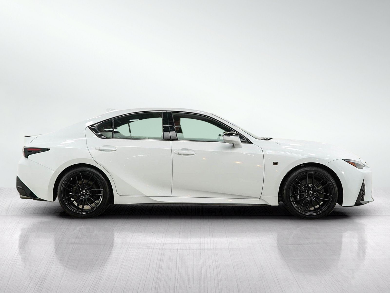 Used 2023 Lexus IS 500 RWD image 6