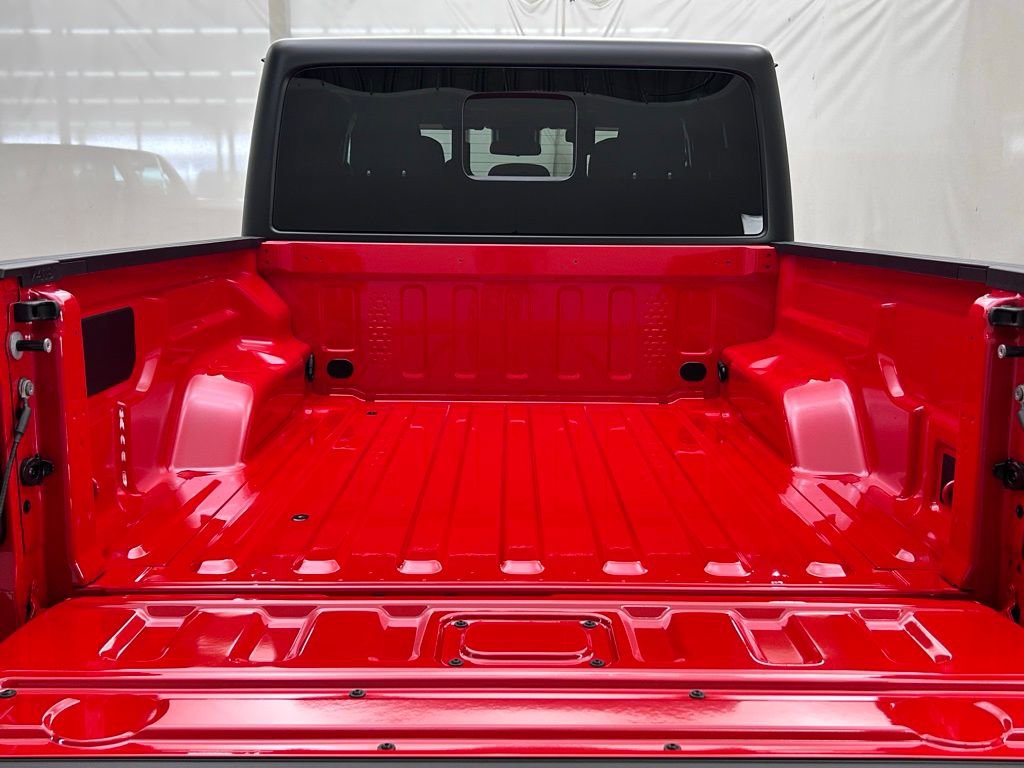New 2025 Jeep Gladiator Sport image 9