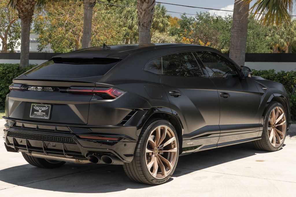 Used 2023 Lamborghini Urus S AWD/4WD image 10