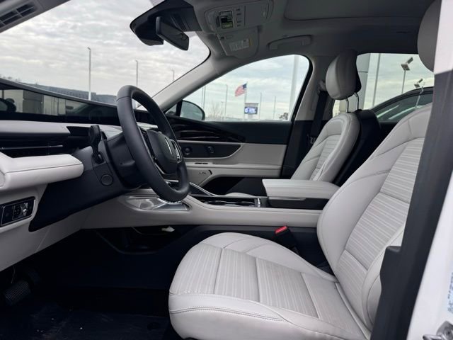 New 2026 Lincoln Nautilus Reserve w/ Jet Appearance Package image 16