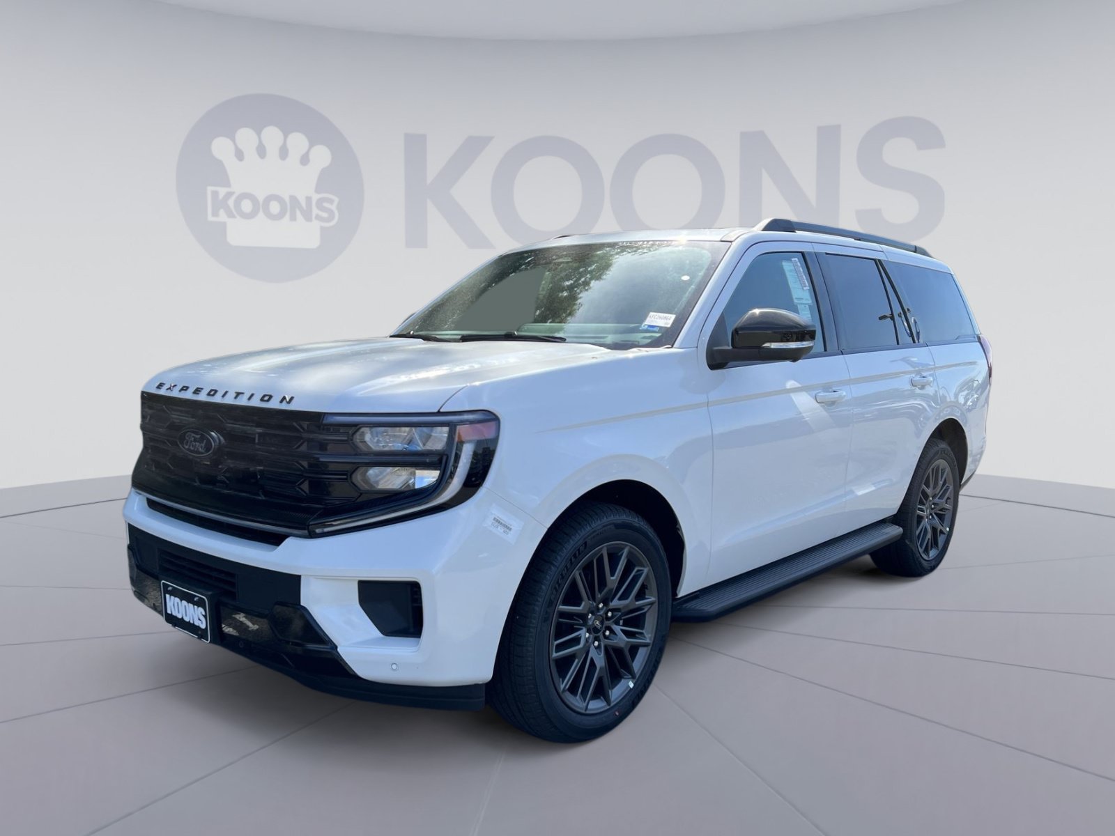 New 2026 Ford Expedition Platinum w/ Stealth Appearance Package AWD/4WD image 1